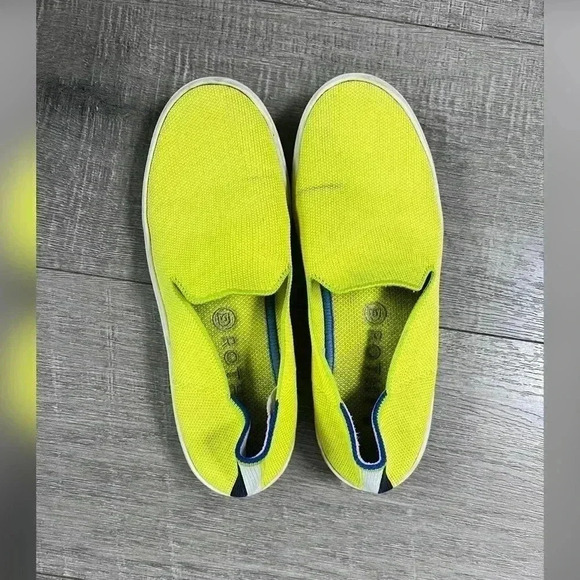 Rothy’s The Original Slip On Sneaker in Electric Lemon EXTREMELY RARE - Picture 3 of 7